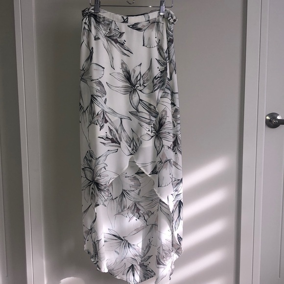 High Low Floral Skirt - Picture 1 of 6